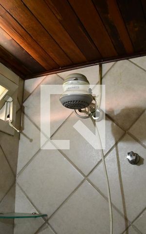 Casa de condomínio para alugar com 280m², 4 quartos e 4 vagasBanheiro Corredor