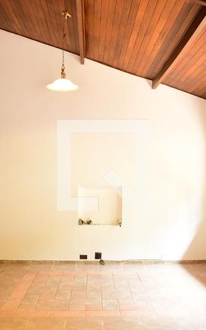 Casa de condomínio para alugar com 280m², 4 quartos e 4 vagasSala