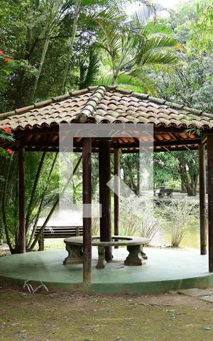 Casa de condomínio para alugar com 280m², 4 quartos e 4 vagasQuiosque