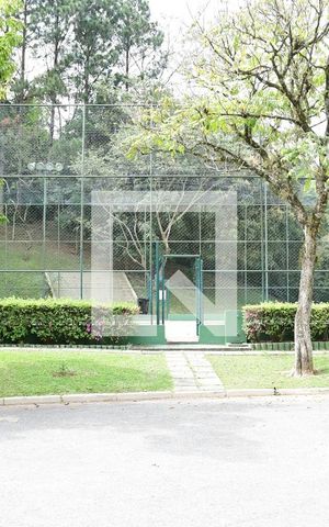 Casa de condomínio para alugar com 280m², 4 quartos e 4 vagasVista da rua