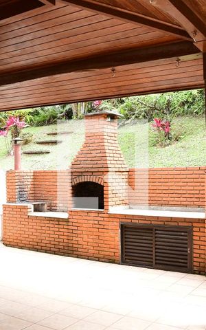 Casa de condomínio para alugar com 280m², 4 quartos e 4 vagasÁrea Gourmet