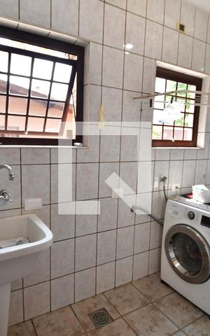 Casa à venda com 340m², 4 quartos e 2 vagasÁrea de Serviço