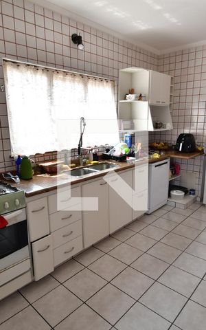 Casa à venda com 340m², 4 quartos e 2 vagasCozinha