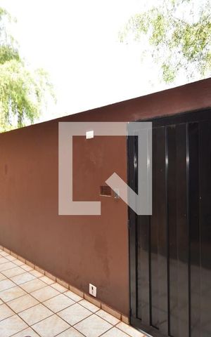Casa à venda com 340m², 4 quartos e 2 vagasLavabo - Vista