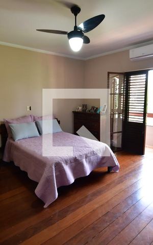 Casa à venda com 340m², 4 quartos e 2 vagasQuarto 4 - Suíte
