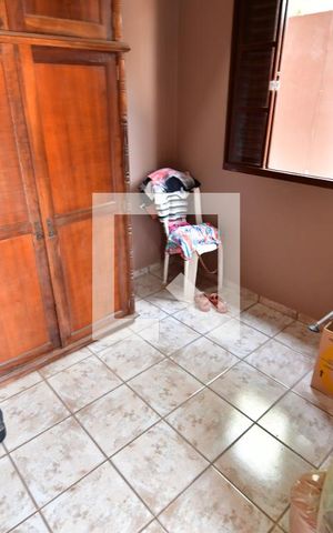 Casa à venda com 340m², 4 quartos e 2 vagasQuarto de Serviço