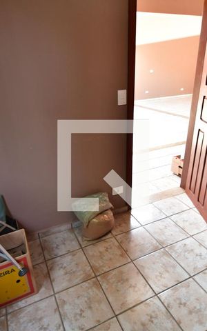 Casa à venda com 340m², 4 quartos e 2 vagasQuarto de Serviço