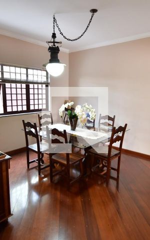 Casa à venda com 340m², 4 quartos e 2 vagasSala de Jantar