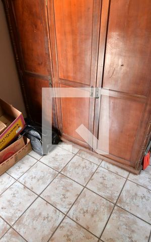 Casa à venda com 340m², 4 quartos e 2 vagasQuarto de Serviço