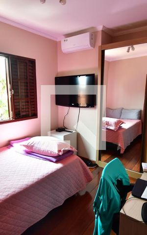 Casa à venda com 340m², 4 quartos e 2 vagasQuarto 1