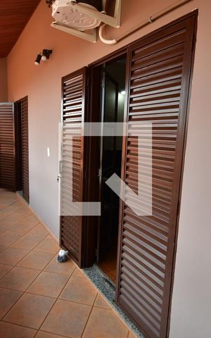 Casa à venda com 340m², 4 quartos e 2 vagasQuarto 3 - Sacada