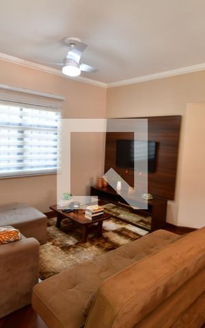 Casa à venda com 340m², 4 quartos e 2 vagasSala
