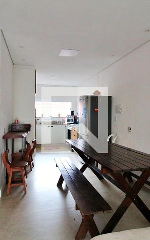Casa à venda com 240m², 3 quartos e 3 vagasSala/Cozinha