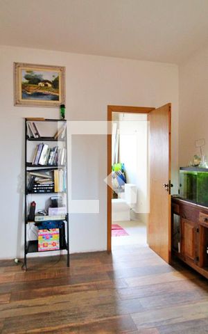 Casa à venda com 240m², 3 quartos e 3 vagasSuíte 2