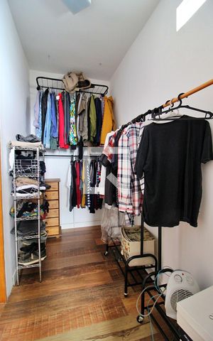 Casa à venda com 240m², 3 quartos e 3 vagasCloset