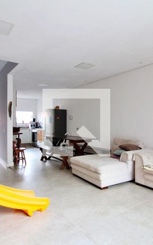 Casa à venda com 240m², 3 quartos e 3 vagasSala/Cozinha
