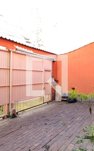 Casa à venda com 240m², 3 quartos e 3 vagasGaragem