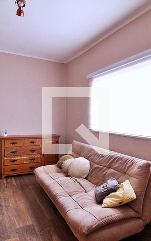 Casa à venda com 240m², 3 quartos e 3 vagasSuíte 3