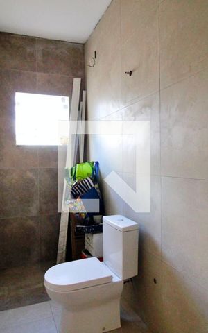 Casa à venda com 240m², 3 quartos e 3 vagasBanheiro da Suíte 2