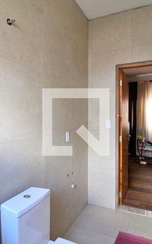 Casa à venda com 240m², 3 quartos e 3 vagasBanheiro da Suíte 2