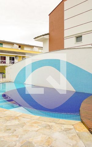 Casa de condomínio à venda com 320m², 6 quartos e 3 vagas Casa de condomínio à venda com 320m², 6 quartos e 3 vagasÁrea comum - Piscina