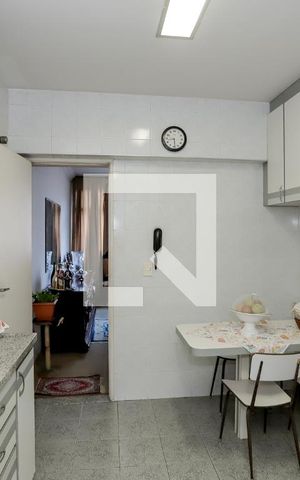 Apartamento à venda com 191m², 4 quartos e 1 vagaCOzinha 