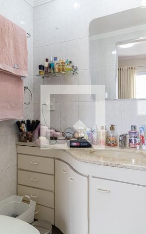 Apartamento à venda com 73m², 3 quartos e 2 vagas Apartamento à venda com 73m², 3 quartos e 2 vagasBanheiro da Suíte
