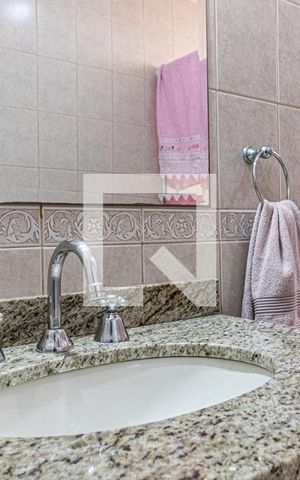 Apartamento à venda com 175m², 4 quartos e 4 vagas Apartamento à venda com 175m², 4 quartos e 4 vagasBanheiro da Suíte 2