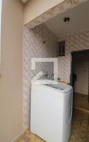 Casa à venda com 243m², 3 quartos e 2 vagasÁrea de Serviço