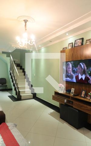 Casa à venda com 243m², 3 quartos e 2 vagasSala 