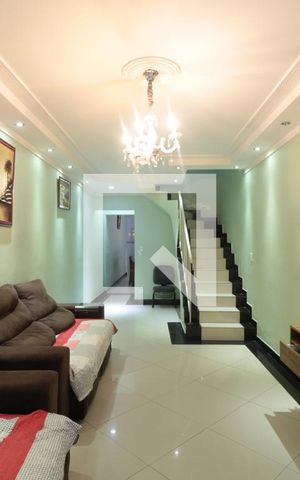 Casa à venda com 243m², 3 quartos e 2 vagasSala 