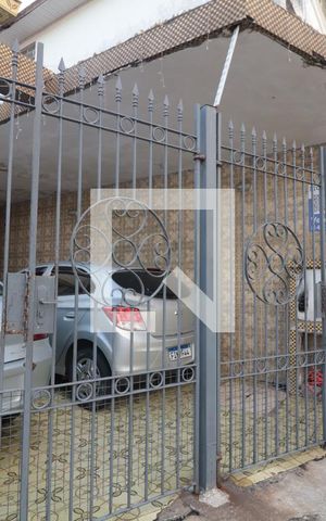 Casa à venda com 243m², 3 quartos e 2 vagasFachada