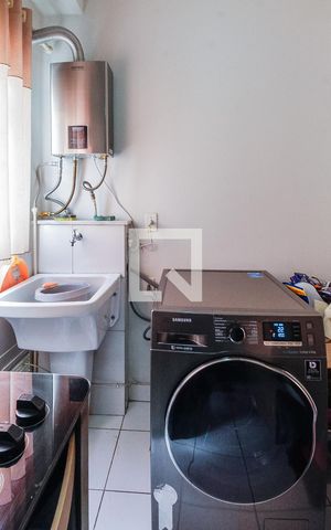 Apartamento à venda com 67m², 3 quartos e 1 vagaÁrea de serviço