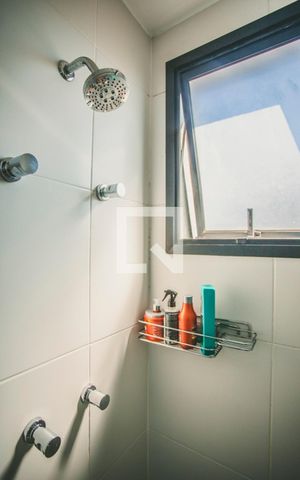 Apartamento à venda com 35m², 1 quarto e 1 vagaBanheiro - Chuveiro
