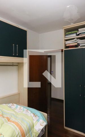 Casa à venda com 221m², 4 quartos e 2 vagasQuarto 3