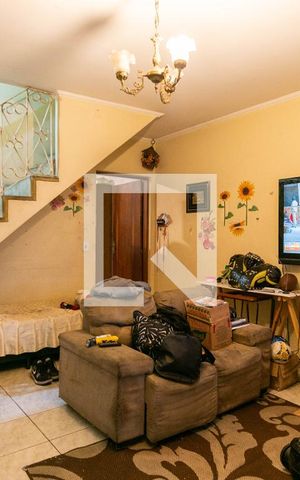 Casa à venda com 90m², 2 quartos e 2 vagas Casa à venda com 90m², 2 quartos e 2 vagasSala