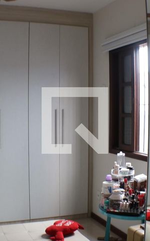 Casa à venda com 300m², 4 quartos e 2 vagasCloset do quarto 2