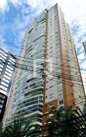 Apartamento para alugar com 139m², 3 quartos e 3 vagasFachada