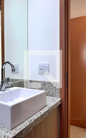 Apartamento à venda com 73m², 2 quartos e 2 vagasSuíte 1 - Banheiro