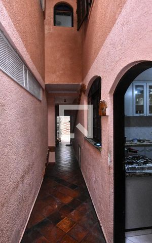 Casa à venda com 225m², 5 quartos e 2 vagas Casa à venda com 225m², 5 quartos e 2 vagasQuintal