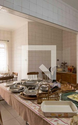 Casa à venda com 350m², 3 quartos e 9 vagasCozinha