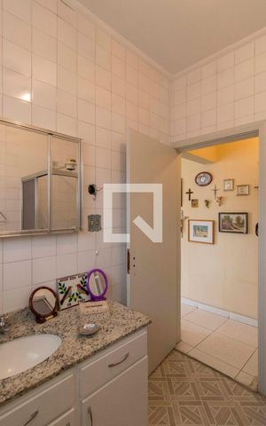 Casa à venda com 350m², 3 quartos e 9 vagasBanheiro