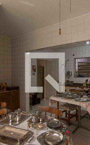 Casa à venda com 350m², 3 quartos e 9 vagasCozinha