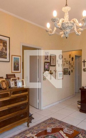 Casa à venda com 350m², 3 quartos e 9 vagasSala