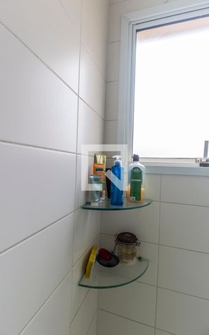 Apartamento à venda com 74m², 3 quartos e 1 vagaDetalhe do Banheiro da Suite