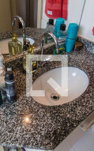 Apartamento à venda com 74m², 3 quartos e 1 vagaBanheiro da Suíte