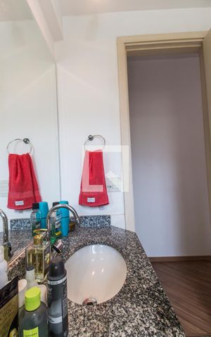 Apartamento à venda com 74m², 3 quartos e 1 vagaBanheiro da Suíte