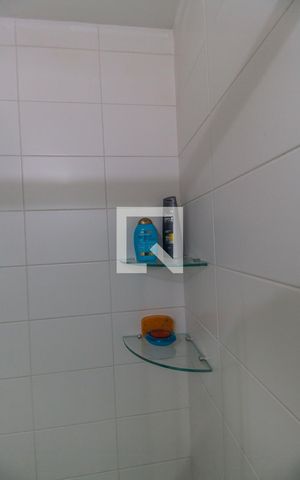 Apartamento à venda com 74m², 3 quartos e 1 vagaDetalhe banheiro