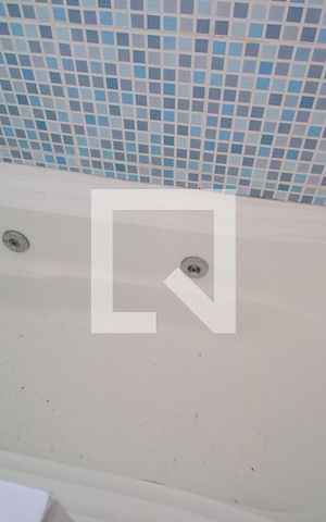 Casa à venda com 160m², 2 quartos e 4 vagasBanheiro Corredor