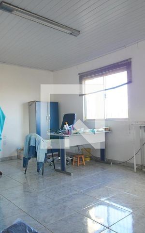 Casa à venda com 160m², 2 quartos e 4 vagasEscritório 